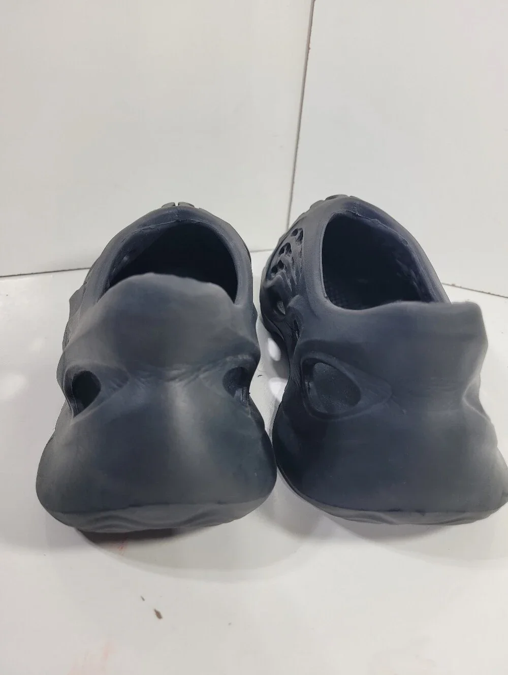 Adidas Yeezy Foam Runner Onyx 5.5 Men 7 Women Outsole 9.5
